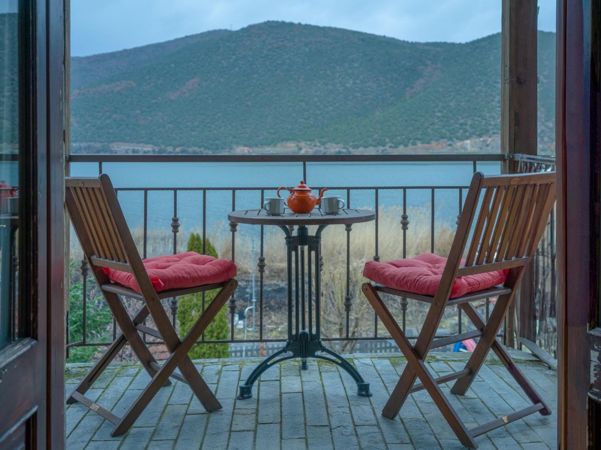 Prespes Lake View Family Apartment Florina Ngoại thất bức ảnh